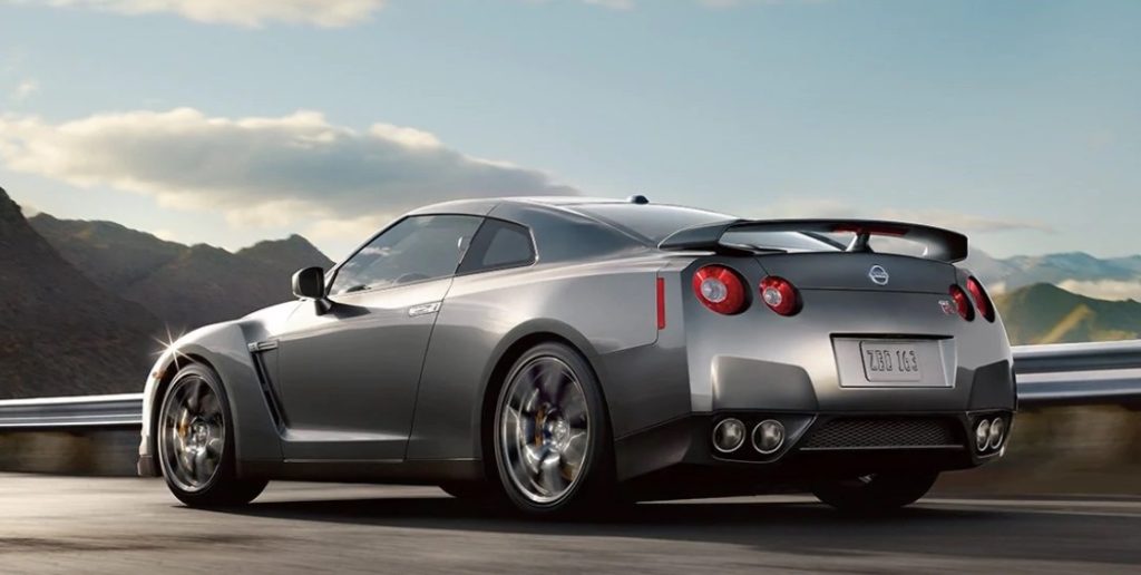 2009-Nissan-GT-R